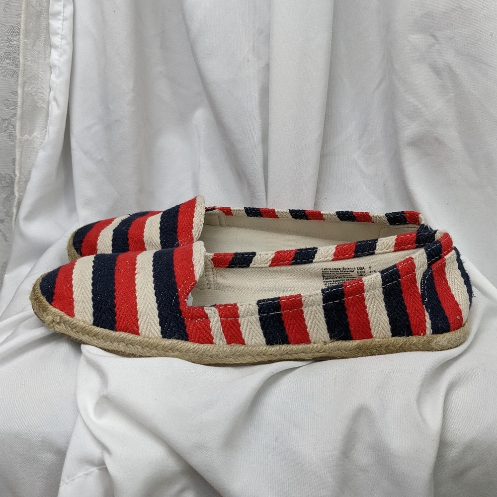 ☀️AEO espadrilles 9 red white blue flats - Picture 5 of 16